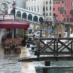 https://residenza-laguna.hotelinveneto.com